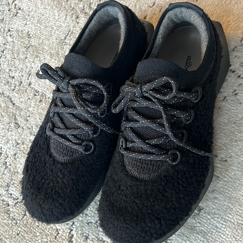 Allbirds fuzzy black Wool Runner Fluffs 9